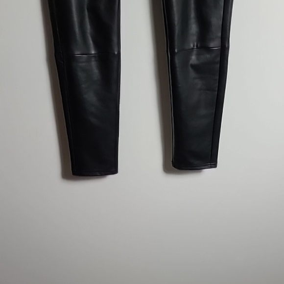 7 FOR ALL MANKIND Black Faux Leather Women Skinny Jeans Size Medium - Picture 5 of 14